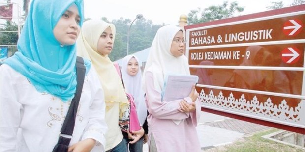 ألطلاب المسيحيون في ماليزيا عرضة لأبشع أنواع الذمية والكراهية