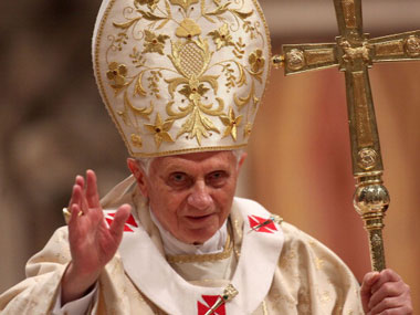 being-a-pope-01-sl