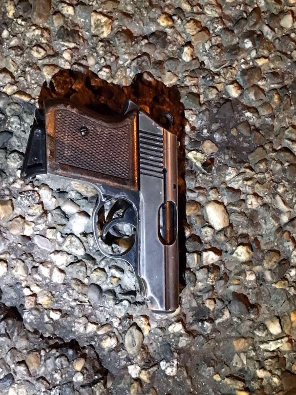 amris-gun-close-up