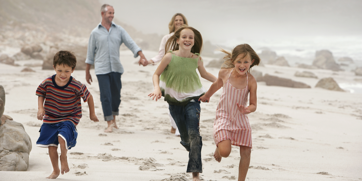 FAMILY, RUNNING, BEACH