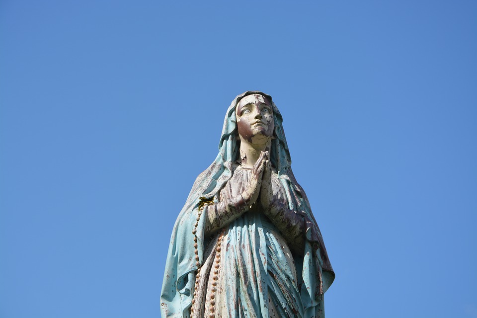 statue-holy-virgin.jpg