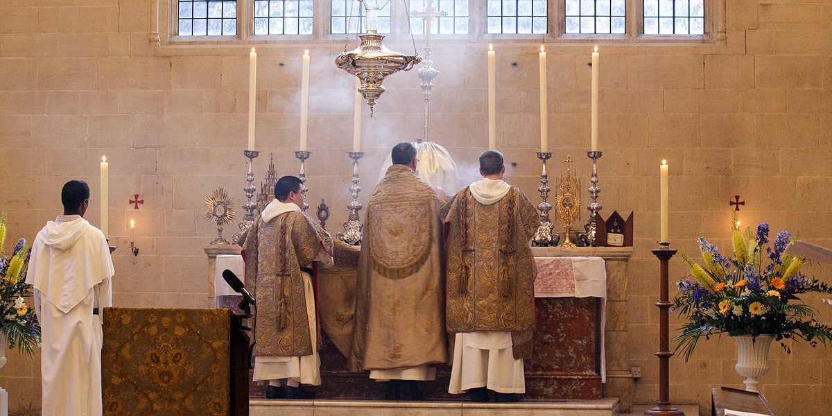 INCENSING ALTAR AND RELICS